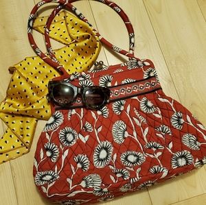 Vera Bradley Deco Daisy bag